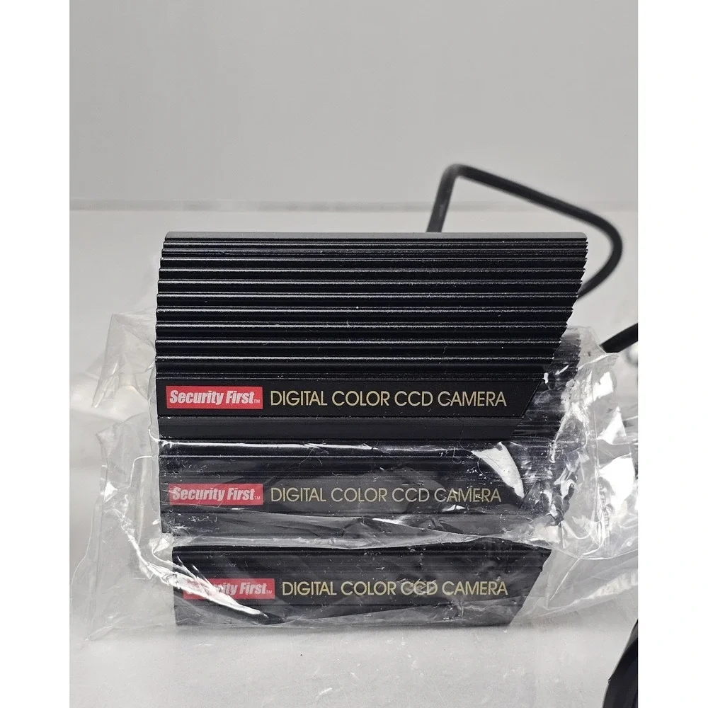 Triplex Network 4 Channel DVR Video Recoder PXWDVR723J-1360 with 3 Cameras